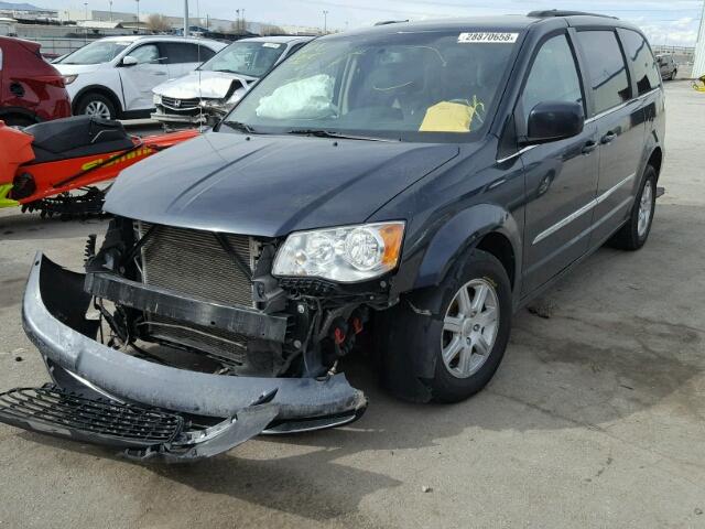 2C4RC1BG2DR630323 - 2013 CHRYSLER TOWN & COU BLUE photo 2