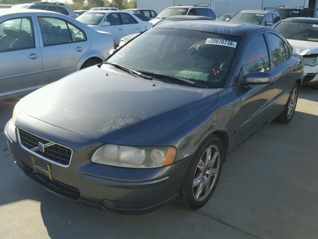 YV1RS592452441817 - 2005 VOLVO S60 2.5T CHARCOAL photo 2