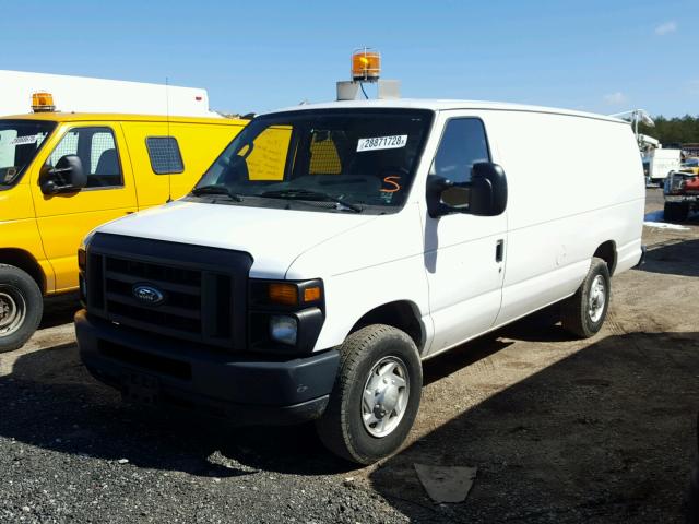 1FTSS3EL1DDB08696 - 2013 FORD ECONOLINE WHITE photo 2