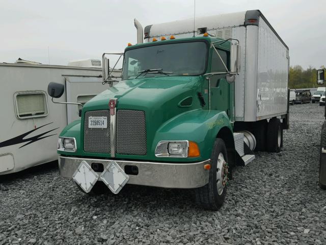 2NKMHD6X15M095439 - 2005 KENWORTH CONSTRUCTI GREEN photo 2