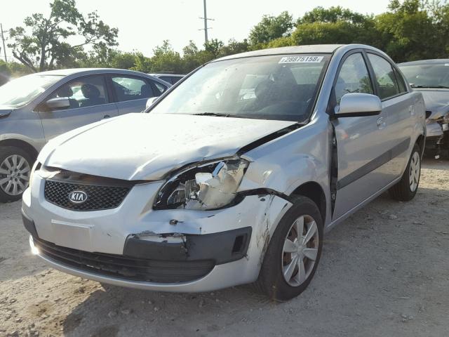 KNADE123566145411 - 2006 KIA RIO SILVER photo 2