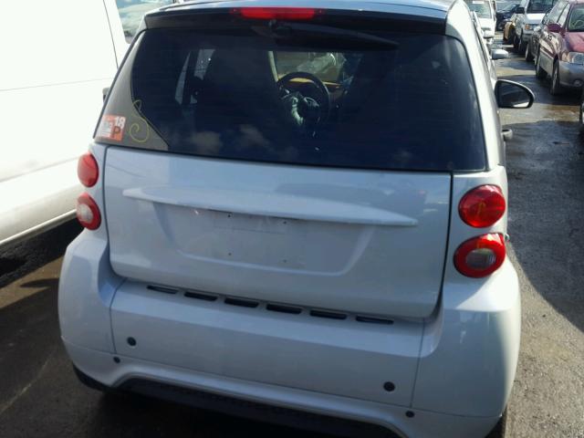 WMEEJ3BA7EK745321 - 2014 SMART FORTWO PUR WHITE photo 6