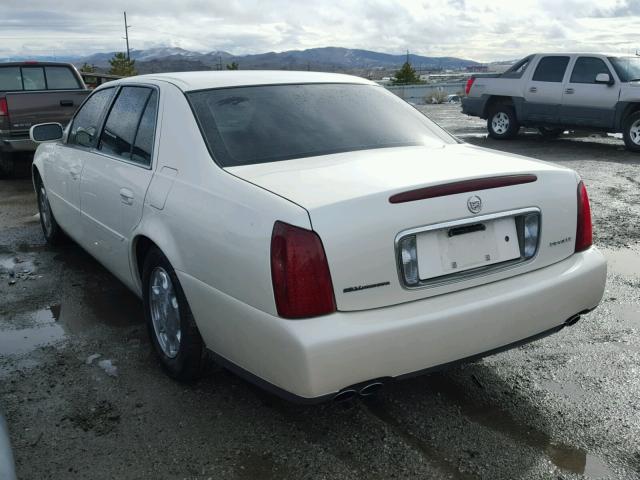 1G6KD54Y82U250157 - 2002 CADILLAC DEVILLE WHITE photo 3