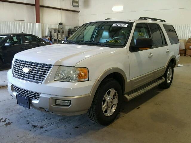 1FMPU17575LA85267 - 2005 FORD EXPEDITION WHITE photo 2