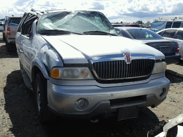 5LMFU28A4YLJ37565 - 2000 LINCOLN NAVIGATOR 银色 照片 1
