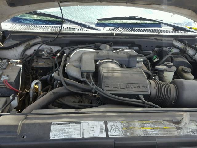 5LMFU28A4YLJ37565 - 2000 LINCOLN NAVIGATOR 银色 照片 7