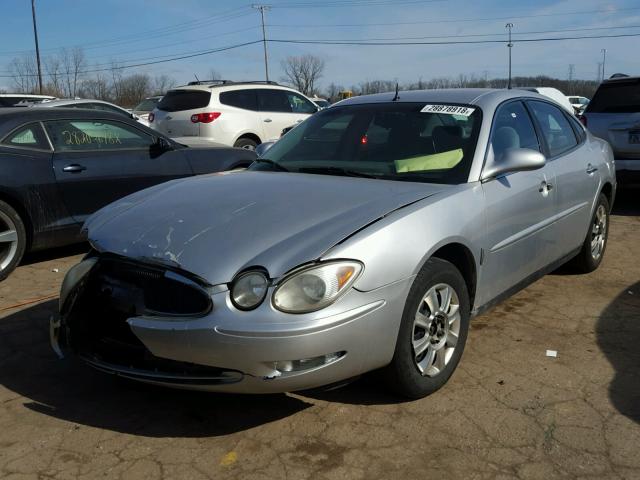 2G4WC532351343825 - 2005 BUICK LACROSSE C SILVER photo 2