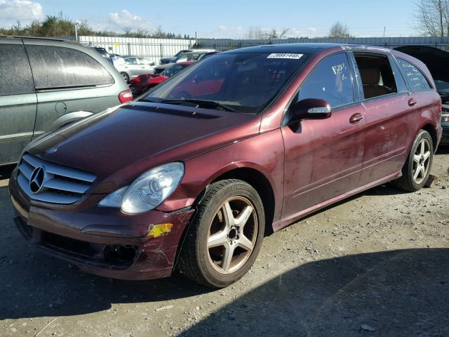 4JGCB65E06A033853 - 2006 MERCEDES-BENZ R 350 MAROON photo 2