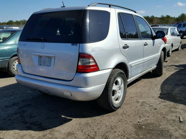 4JGAB72E7YA151502 - 2000 MERCEDES-BENZ ML 430 银色 照片 4
