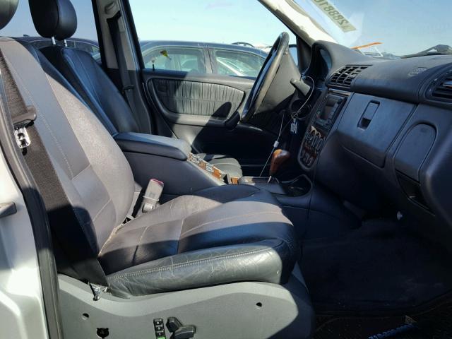 4JGAB72E7YA151502 - 2000 MERCEDES-BENZ ML 430 银色 照片 5