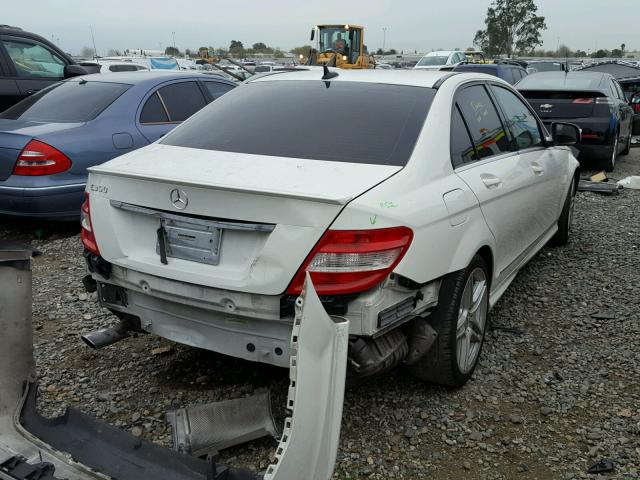 WDDGF56X38F189661 - 2008 MERCEDES-BENZ C 350 WHITE photo 4