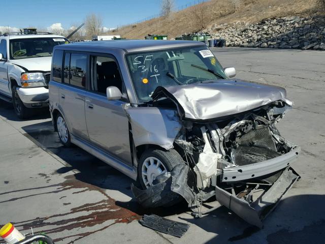 JTLKT334064047812 - 2006 TOYOTA SCION XB SILVER photo 1