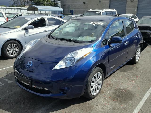 1N4AZ0CP3GC305977 - 2016 NISSAN LEAF S BLUE photo 2