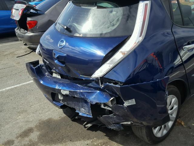 1N4AZ0CP3GC305977 - 2016 NISSAN LEAF S BLUE photo 9