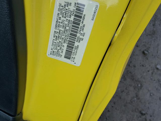 JTDFR320120051329 - 2002 TOYOTA MR2 SPYDER YELLOW photo 10