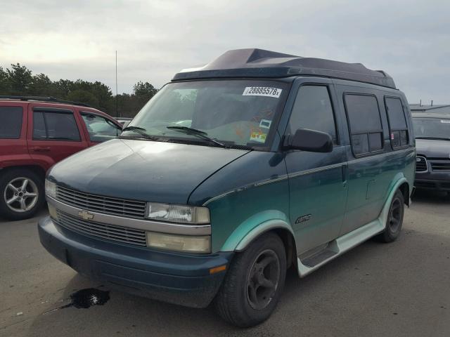 1GBDM19X12B121353 - 2002 CHEVROLET ASTRO GREEN photo 2