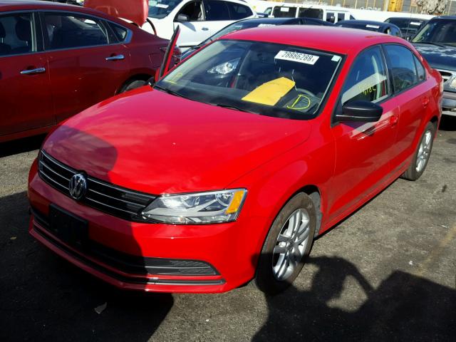 3VW2K7AJ1FM253592 - 2015 VOLKSWAGEN JETTA BASE 红色 照片 2