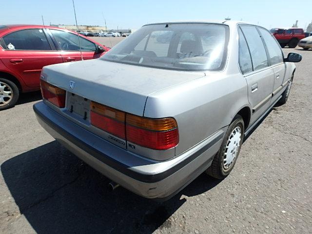 JHMCB7652LC020402 - 1990 HONDA ACCORD LX SILVER photo 4