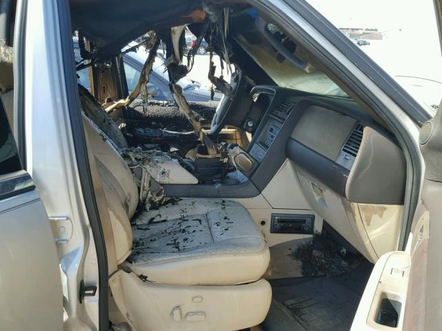 5LMFU28R93LJ38757 - 2003 LINCOLN NAVIGATOR GRAY photo 5