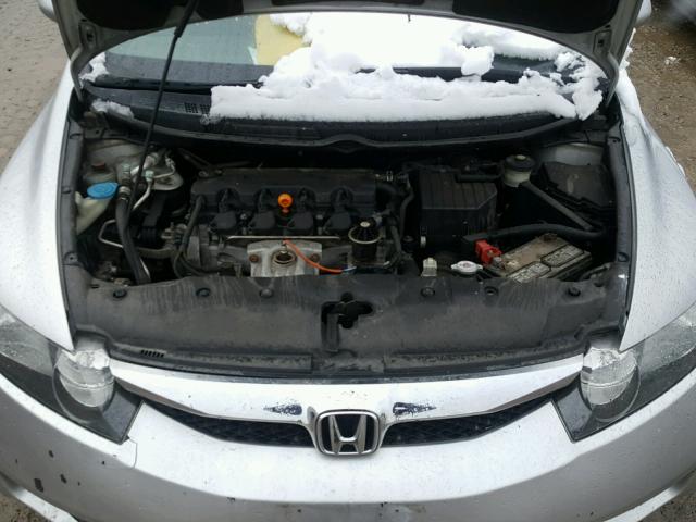 2HGFA1F58AH324828 - 2010 HONDA CIVIC LX SILVER photo 7