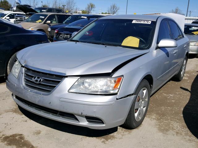 5NPET4AC0AH632076 - 2010 HYUNDAI SONATA GLS SILVER photo 2