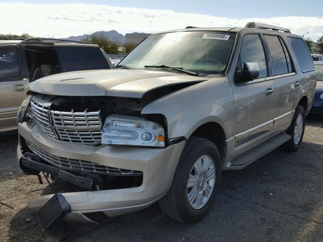 5LMFU27507LJ04646 - 2007 LINCOLN NAVIGATOR ოქროსფერი ფოტო 2