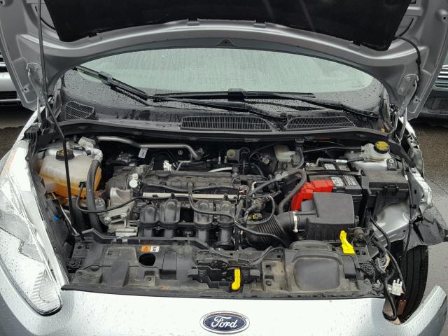 3FADP4BJ1HM153463 - 2017 FORD FIESTA SE SILVER photo 7