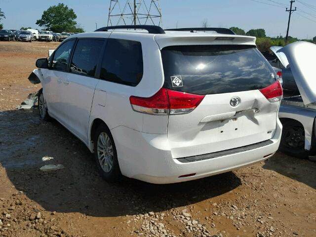 5TDYK3DC0CS248866 - 2012 TOYOTA SIENNA XLE WHITE photo 3