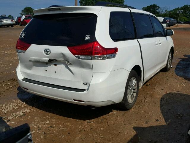 5TDYK3DC0CS248866 - 2012 TOYOTA SIENNA XLE WHITE photo 4