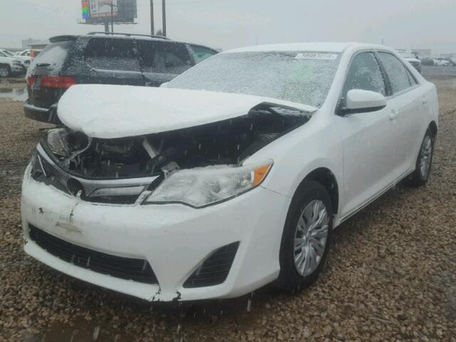 4T4BF1FK5CR199065 - 2012 TOYOTA CAMRY BASE WHITE photo 2