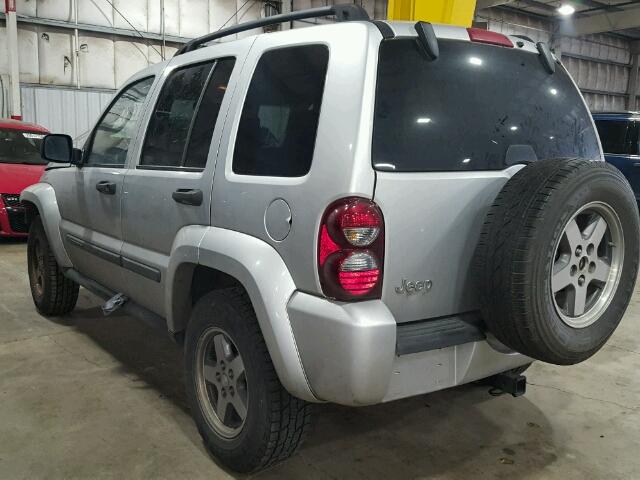 1J4GK38K05W643169 - 2005 JEEP LIBERTY RE SILVER photo 3