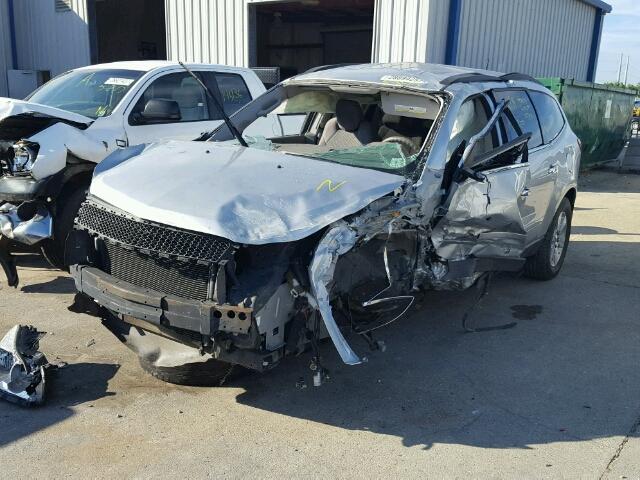 1GNKRGED8CJ243693 - 2012 CHEVROLET TRAVERSE L SILVER photo 2