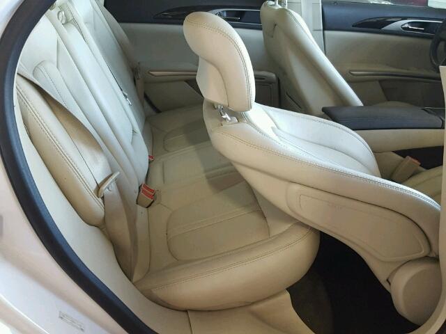 3LN6L2JK7DR814788 - 2013 LINCOLN MKZ WHITE photo 6