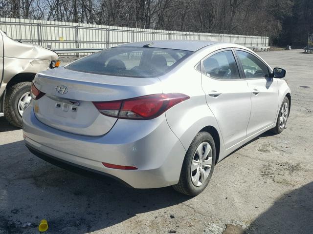 5NPDH4AE9GH671675 - 2016 HYUNDAI ELANTRA SE SILVER photo 4