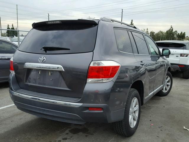 5TDZK3EH6CS064661 - 2012 TOYOTA HIGHLANDER GRAY photo 4