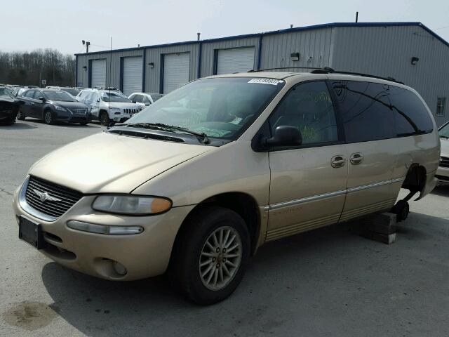 1C4GP64L1WB560656 - 1998 CHRYSLER TOWN & COU CREAM photo 2