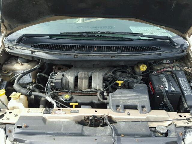 1C4GP64L1WB560656 - 1998 CHRYSLER TOWN & COU CREAM photo 7