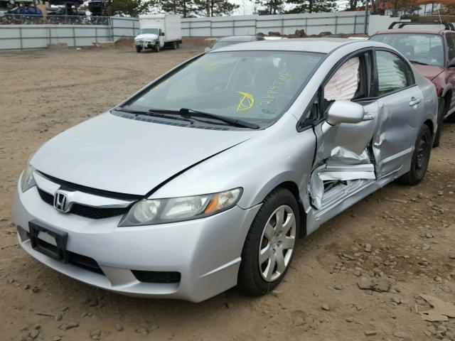 2HGFA1F50AH512369 - 2010 HONDA CIVIC LX SILVER photo 2