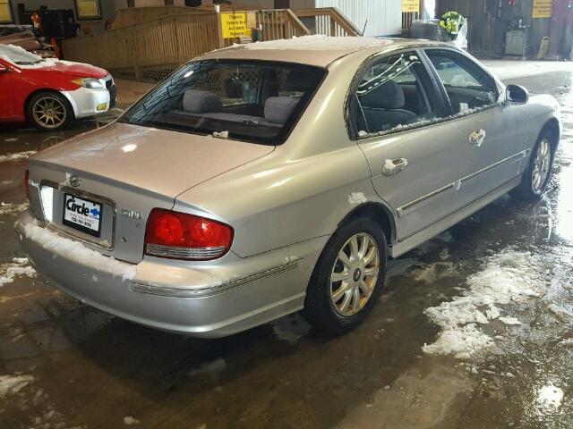 KMHWF35H64A059512 - 2004 HYUNDAI SONATA GLS SILVER photo 4