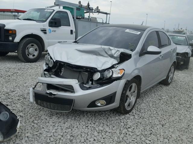 1G1JB5SH5D4122911 - 2013 CHEVROLET SONIC LS 银色 照片 2