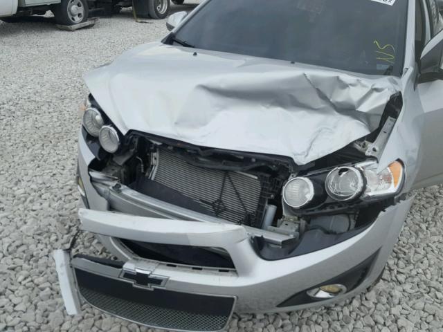 1G1JB5SH5D4122911 - 2013 CHEVROLET SONIC LS 银色 照片 9