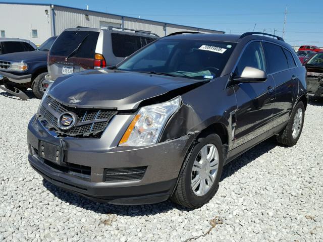 3GYFNGEY2BS663708 - 2011 CADILLAC SRX BROWN photo 2