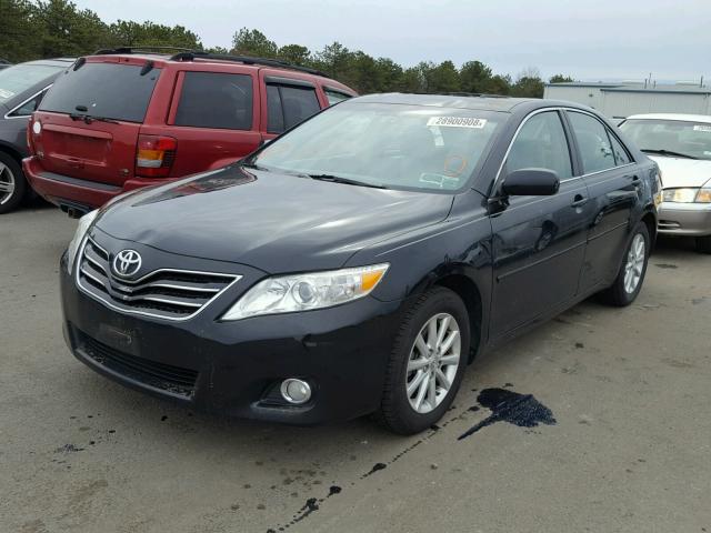 4T1BK3EK2BU624632 - 2011 TOYOTA CAMRY SE BLACK photo 2