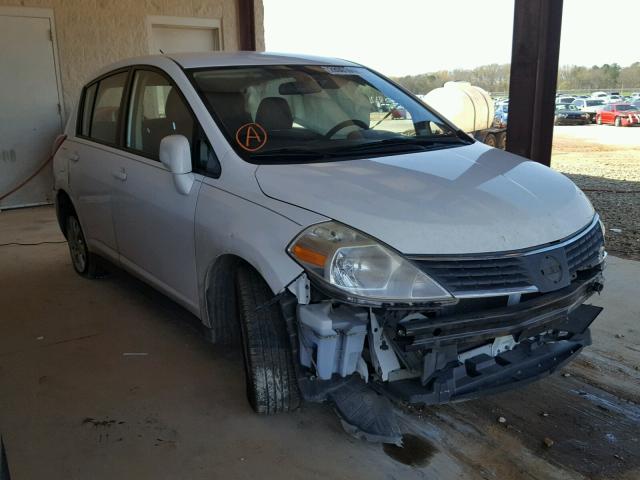 3N1BC13E79L401657 - 2009 NISSAN VERSA S WHITE photo 1