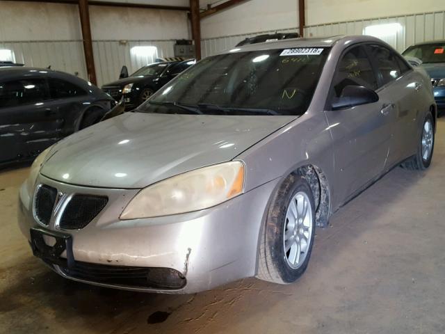 1G2ZG528054176411 - 2005 PONTIAC G6 SILVER photo 2