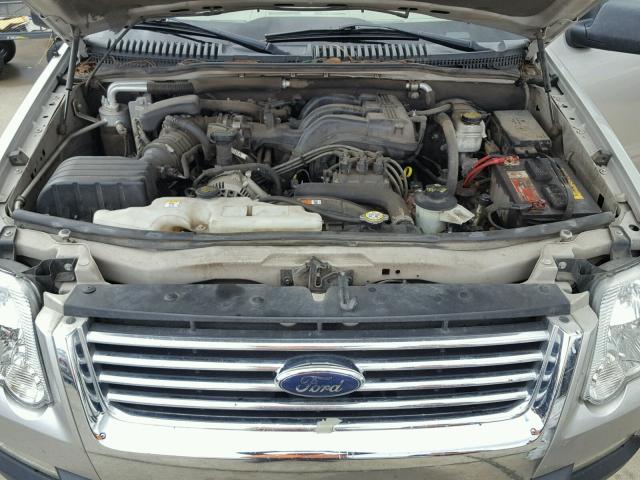 1FMEU73E17UA37535 - 2007 FORD EXPLORER X SILVER photo 7