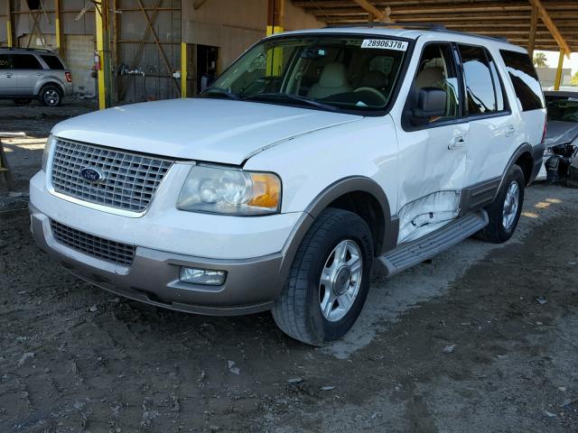 1FMRU17W44LB90798 - 2004 FORD EXPEDITION WHITE photo 2