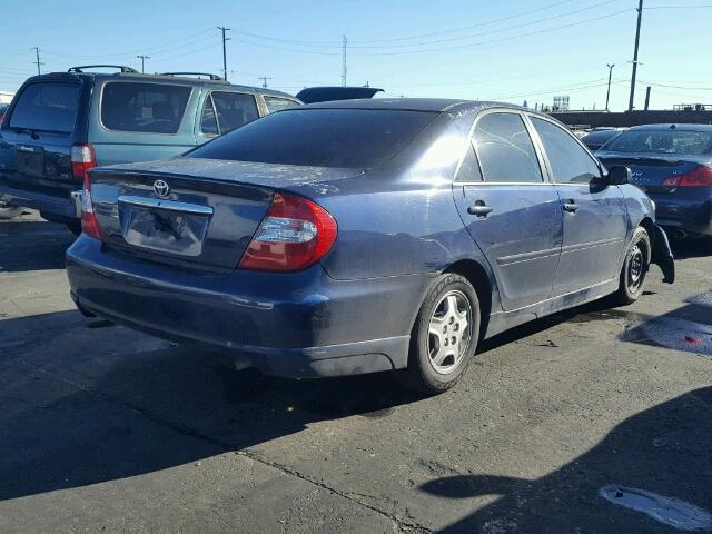 4T1BF32K32U533751 - 2002 TOYOTA CAMRY LE BLUE photo 4