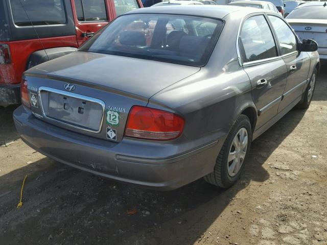 KMHWF25H84A974484 - 2004 HYUNDAI SONATA GL GRAY photo 4