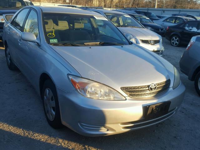 4T1BF32K22U533532 - 2002 TOYOTA CAMRY LE SILVER photo 1